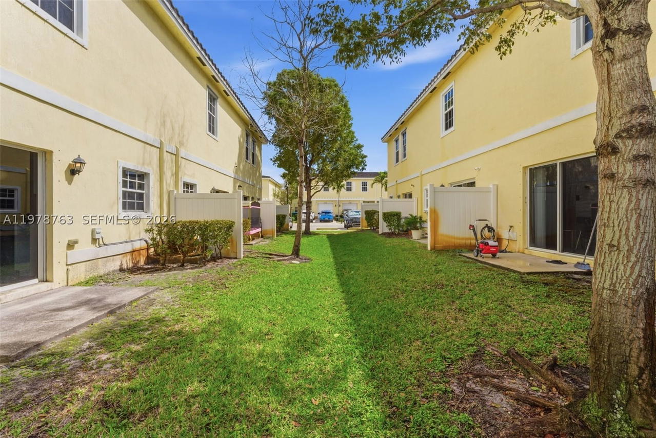 Real estate property located at 4032 11th St, Broward, Cricket Club, Lauderhill, FL