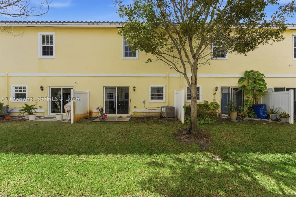 Real estate property located at 4032 11th St, Broward, Cricket Club, Lauderhill, FL