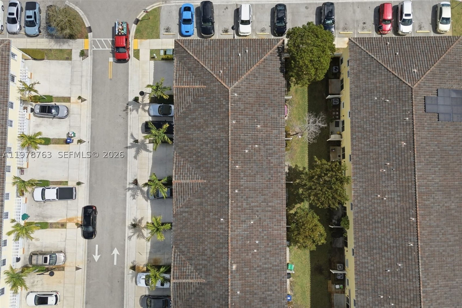 Real estate property located at 4032 11th St, Broward, Cricket Club, Lauderhill, FL