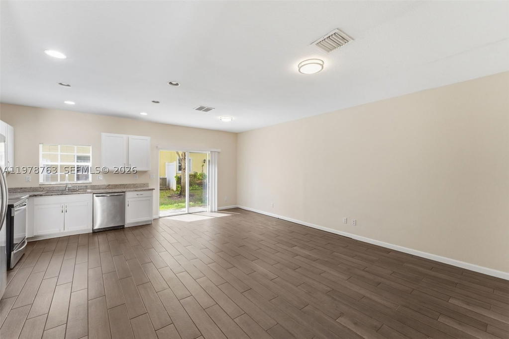 Real estate property located at 4032 11th St, Broward, Cricket Club, Lauderhill, FL