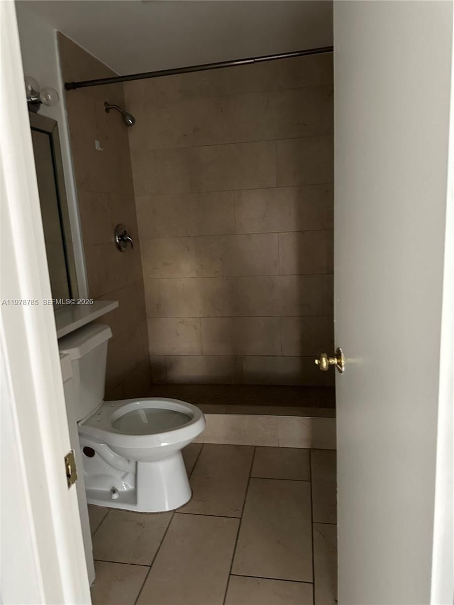 Real estate property located at 2194 60th St #22213, Miami-dade, Hialeah Club Villas Condo, Hialeah, FL
