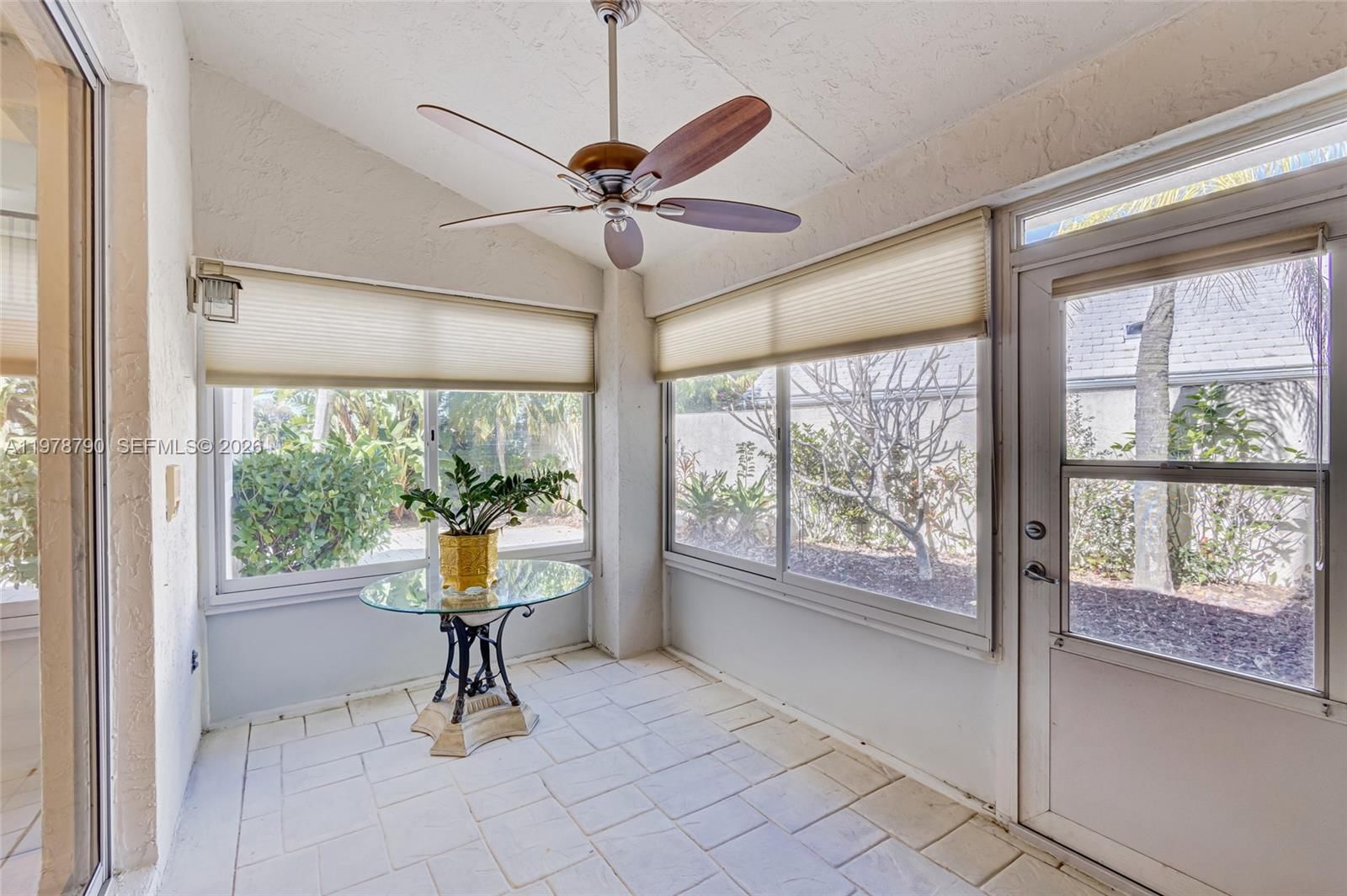 Real estate property located at 30 Windsor Lane, Palm Beach, Barclay Club At Pga Natl, Palm Beach Gardens, FL