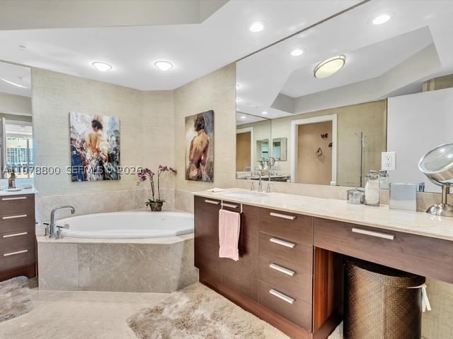 Real estate property located at 3535 Ocean Dr #905, Broward, Diplomat Oceanfront Resid, Hollywood, FL