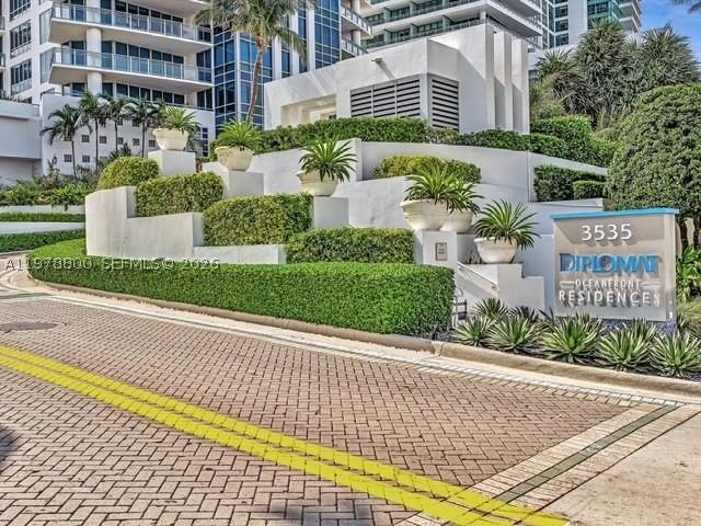 Real estate property located at 3535 Ocean Dr #905, Broward, Diplomat Oceanfront Resid, Hollywood, FL