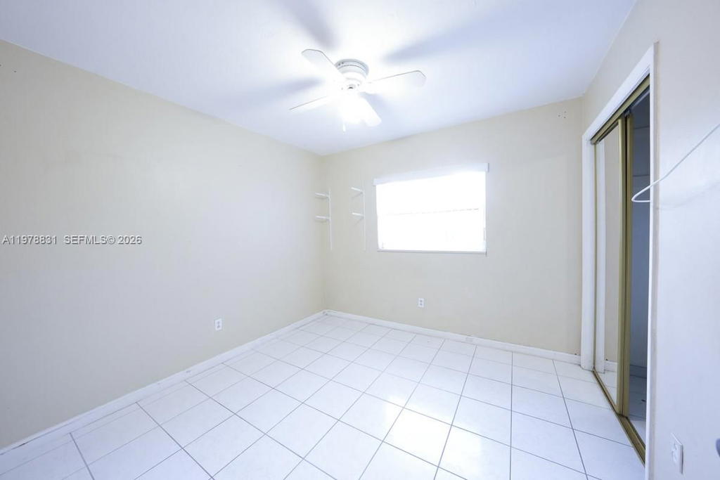 Real estate property located at 5511 180th Ter, Miami-dade, Carol City Lake Steven Es, Miami Gardens, FL