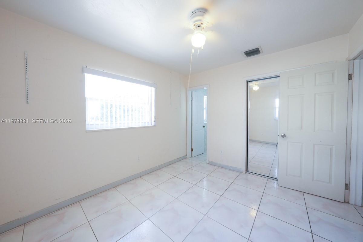 Real estate property located at 5511 180th Ter, Miami-dade, Carol City Lake Steven Es, Miami Gardens, FL