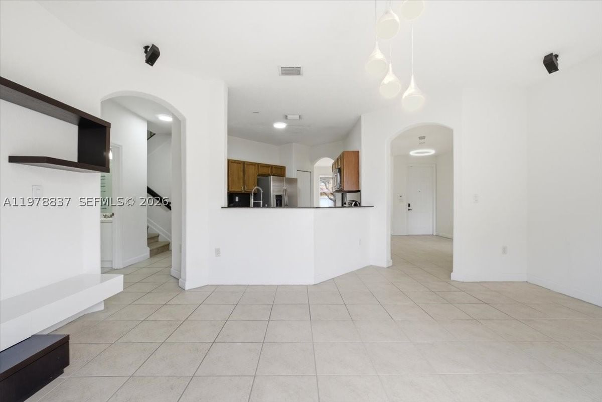 Real estate property located at 8730 110th Ave, Miami-dade, Islands At Doral Townhome, Doral, FL