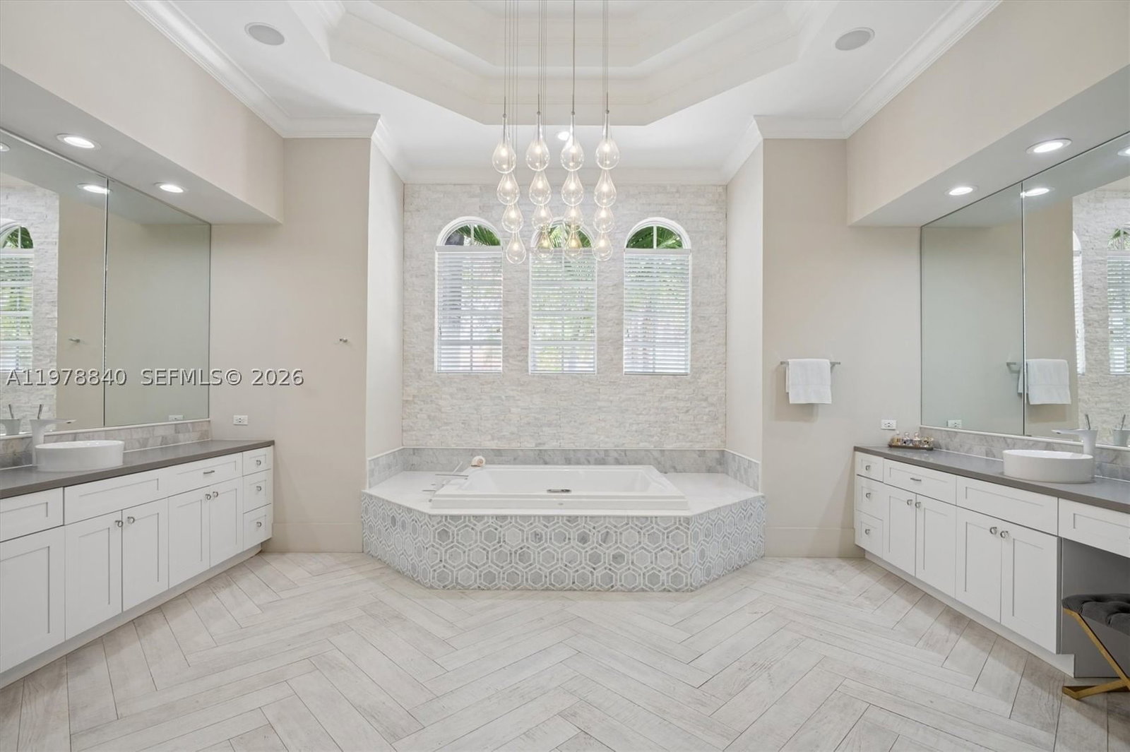 Real estate property located at 12922 Grand Oaks Dr, Broward, Vista Del Lago, Davie, FL