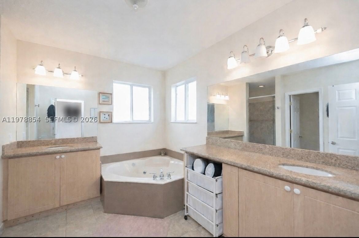 Real estate property located at 20470 12th Ct, Miami-dade, Sport Acres, Miami Gardens, FL