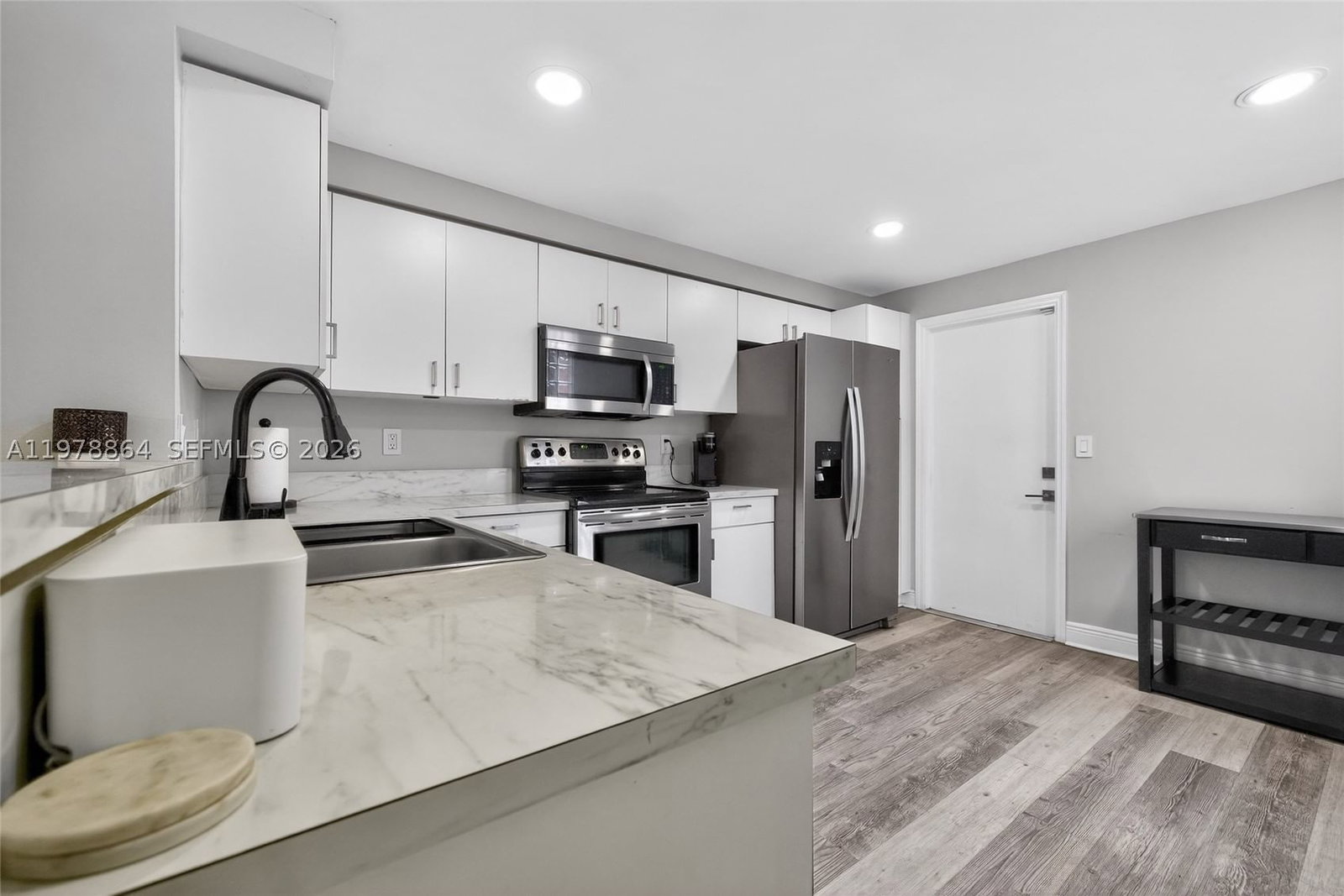 Real estate property located at 1594 Barcelona Way #5-18, Broward, San Sebastian, Weston, FL