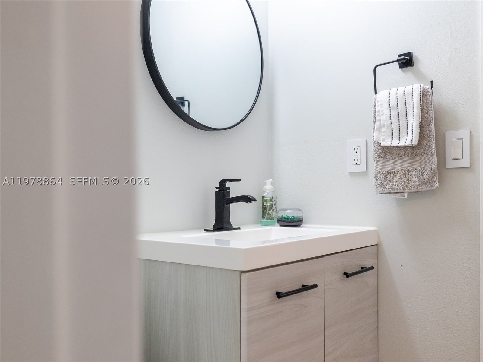 Real estate property located at 1594 Barcelona Way #5-18, Broward, San Sebastian, Weston, FL