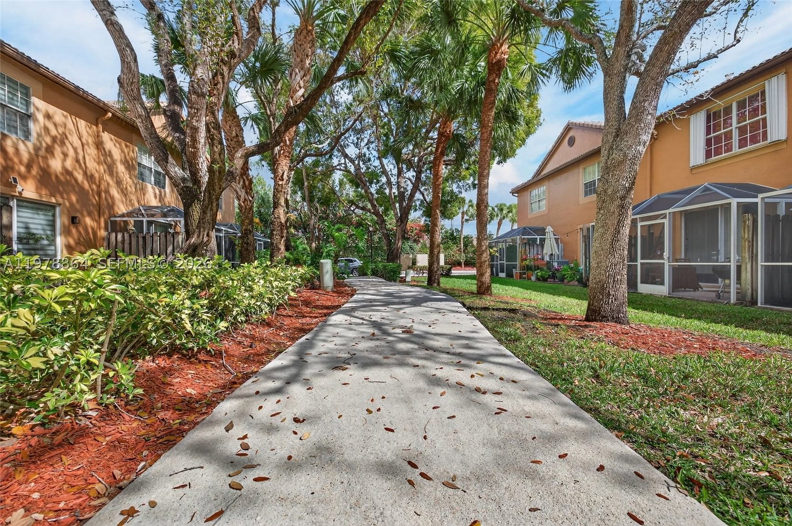 Real estate property located at 1594 Barcelona Way #5-18, Broward, San Sebastian, Weston, FL