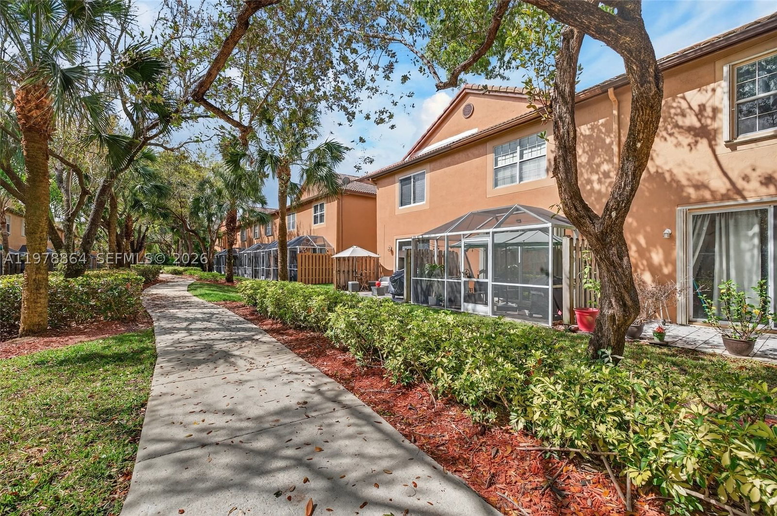 Real estate property located at 1594 Barcelona Way #5-18, Broward, San Sebastian, Weston, FL
