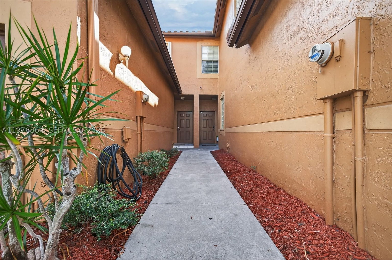 Real estate property located at 1594 Barcelona Way #5-18, Broward, San Sebastian, Weston, FL