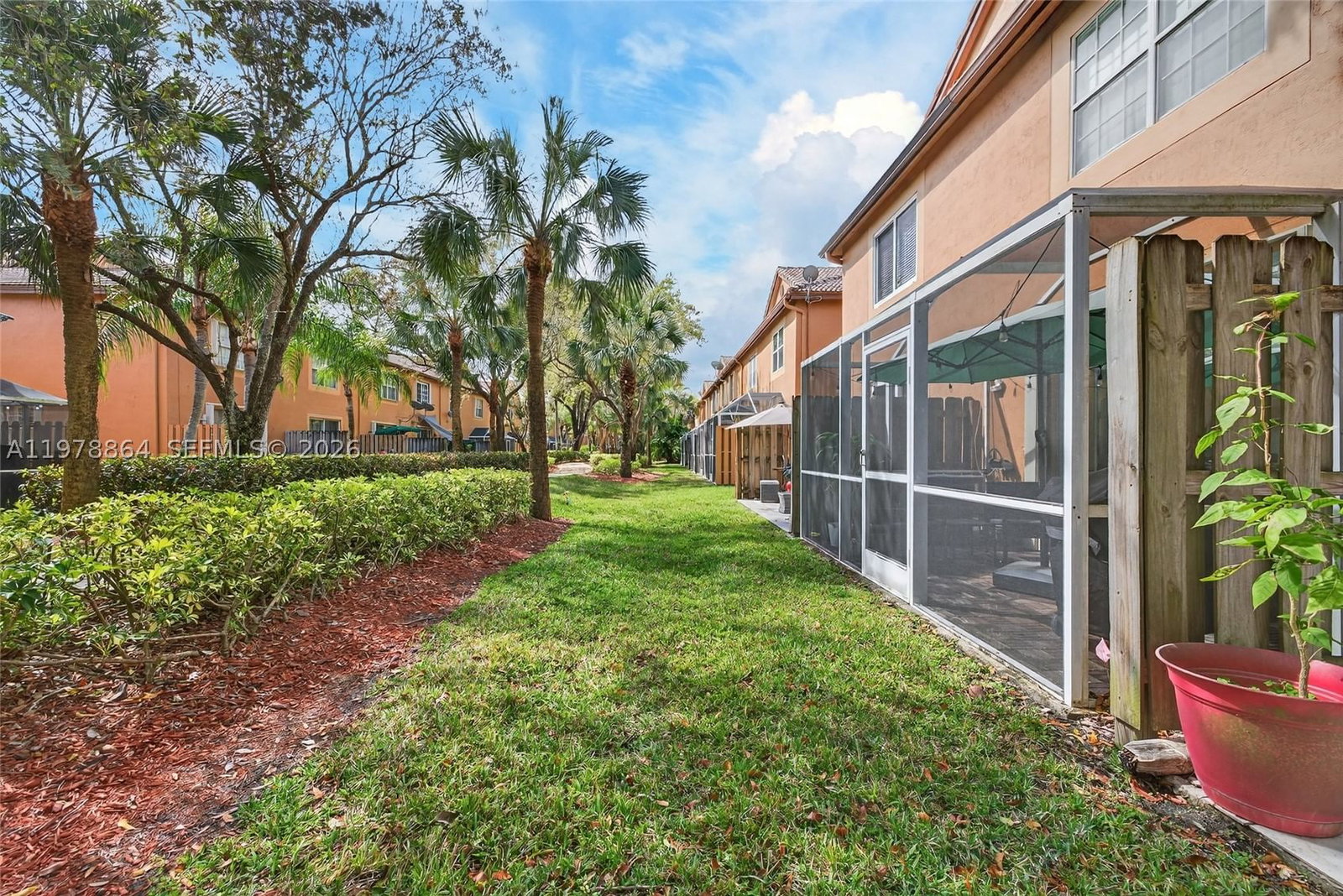 Real estate property located at 1594 Barcelona Way #5-18, Broward, San Sebastian, Weston, FL