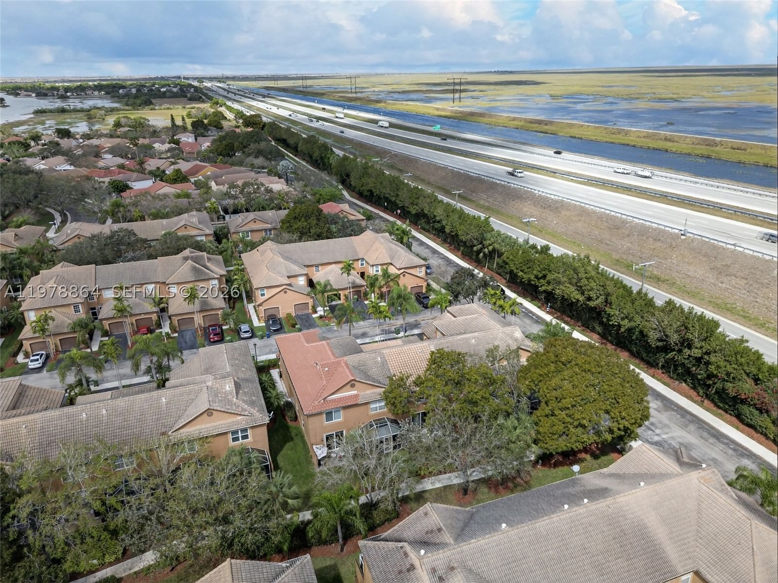 Real estate property located at 1594 Barcelona Way #5-18, Broward, San Sebastian, Weston, FL