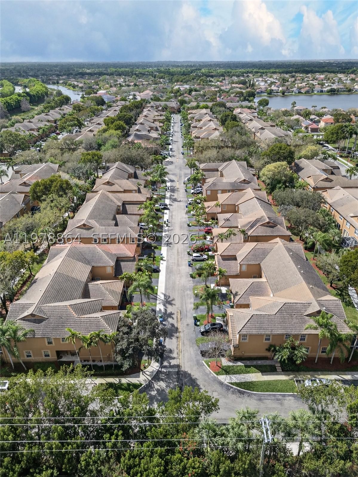 Real estate property located at 1594 Barcelona Way #5-18, Broward, San Sebastian, Weston, FL