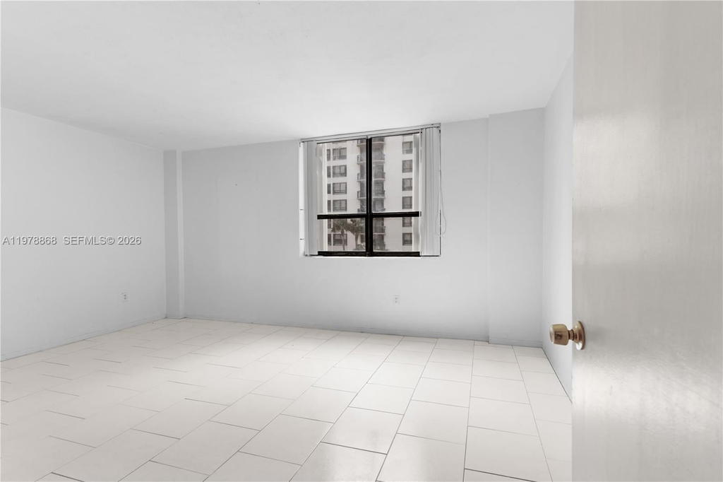 Real estate property located at 10185 Collins Ave #410, Miami-dade, The Plaza Of Bal Harbour, Bal Harbour, FL
