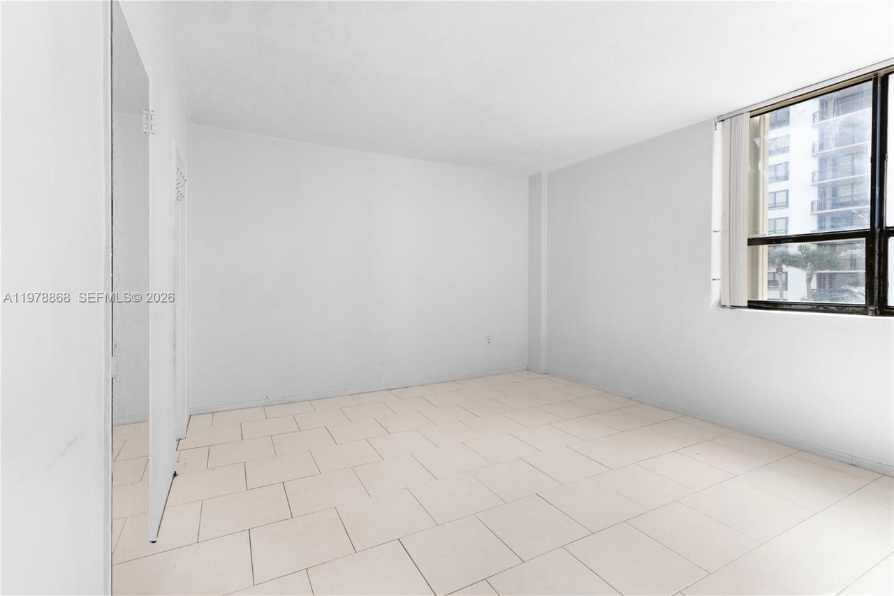 Real estate property located at 10185 Collins Ave #410, Miami-dade, The Plaza Of Bal Harbour, Bal Harbour, FL