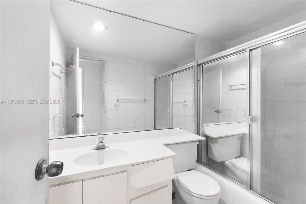 Real estate property located at 10185 Collins Ave #410, Miami-dade, The Plaza Of Bal Harbour, Bal Harbour, FL