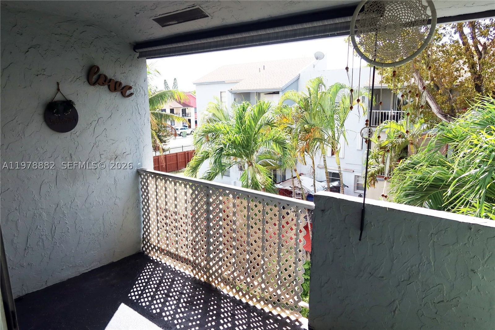 Real estate property located at 1725 60th St F330, Miami-dade, Los Suenos Condo, Hialeah, FL