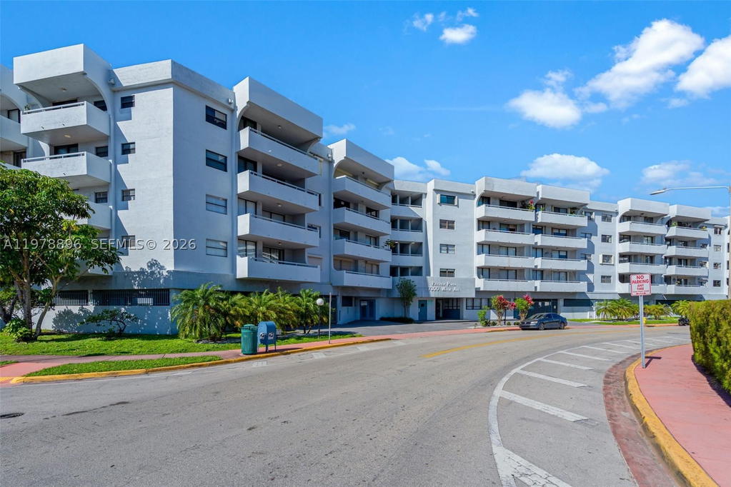 Real estate property located at 7300 Wayne Ave #217, Miami-dade, Parkview Plaza Condo, Miami Beach, FL