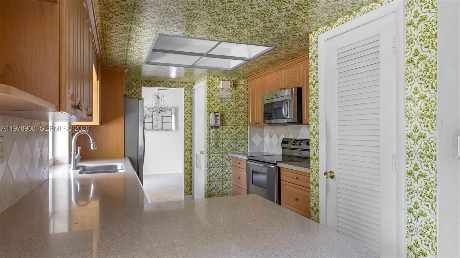 Real estate property located at 14435 Tabebuia Ln, Miami-dade, Miami Lakes Sec 4, Miami Lakes, FL