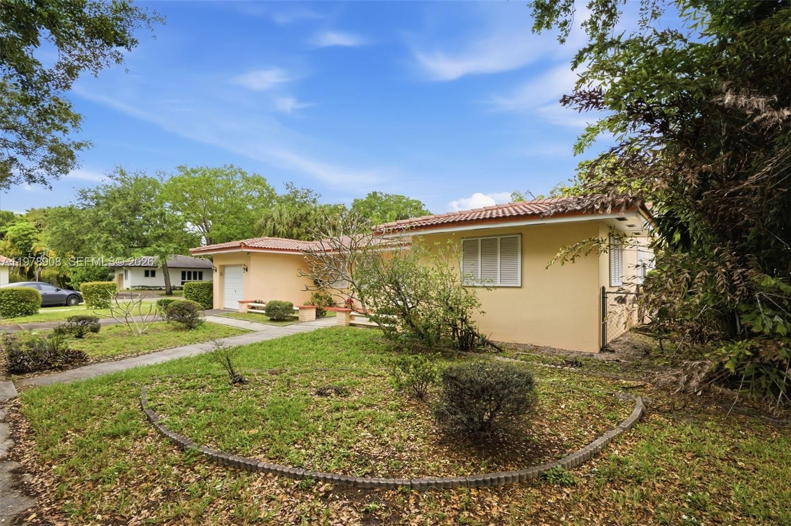 Real estate property located at 14435 Tabebuia Ln, Miami-dade, Miami Lakes Sec 4, Miami Lakes, FL