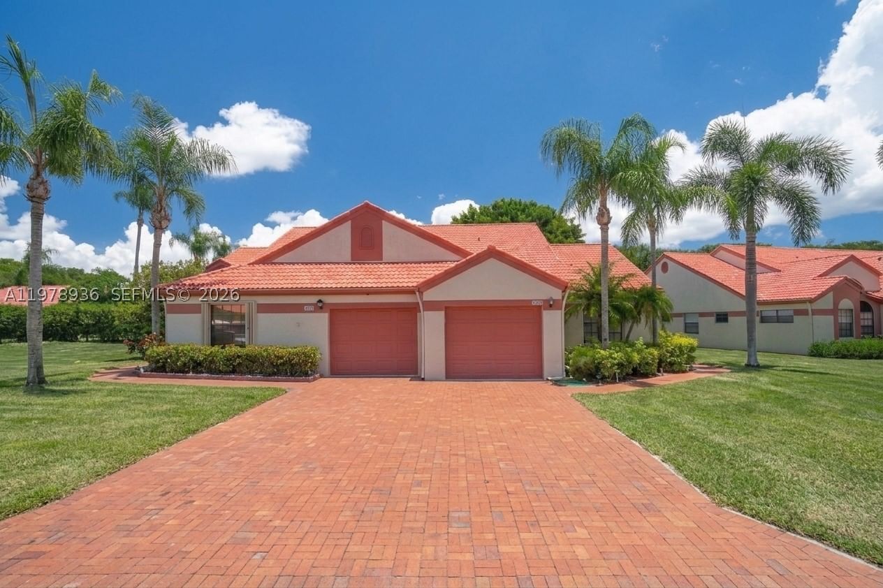 Real estate property located at 7604 Lexington Club Blvd B, Palm Beach, Lexington Club, Delray Beach, FL