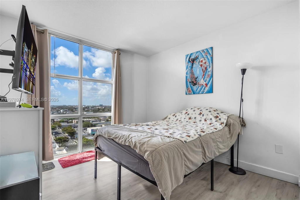 Real estate property located at 900 8th St #1603, Miami-dade, Brickell Vista Condo, Miami, FL