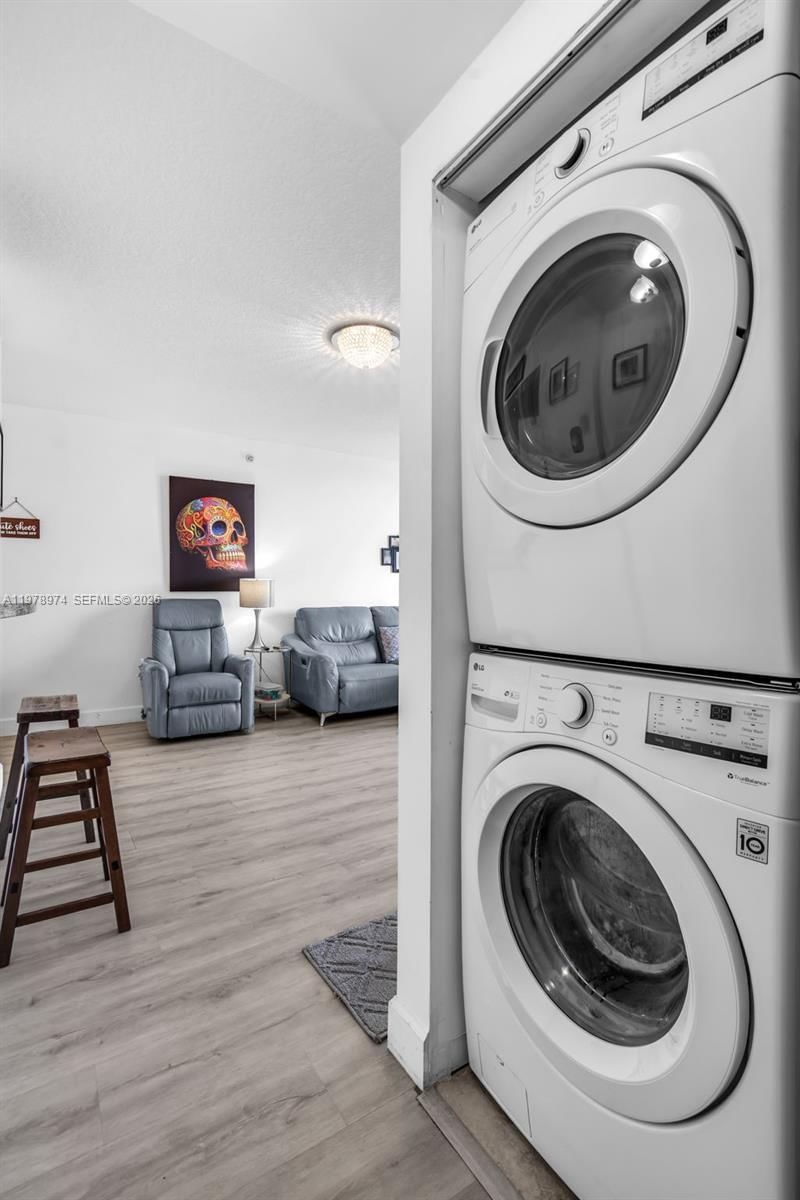 Real estate property located at 900 8th St #1603, Miami-dade, Brickell Vista Condo, Miami, FL