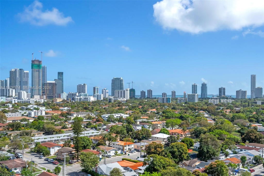 Real estate property located at 900 8th St #1603, Miami-dade, Brickell Vista Condo, Miami, FL