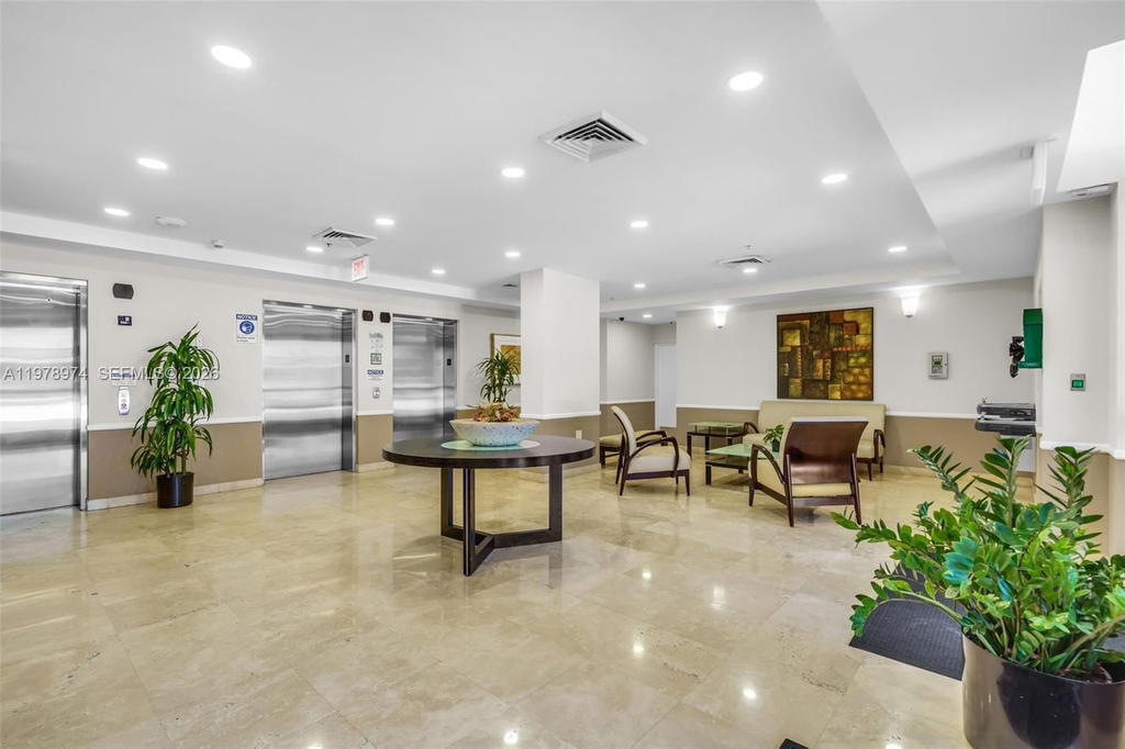 Real estate property located at 900 8th St #1603, Miami-dade, Brickell Vista Condo, Miami, FL
