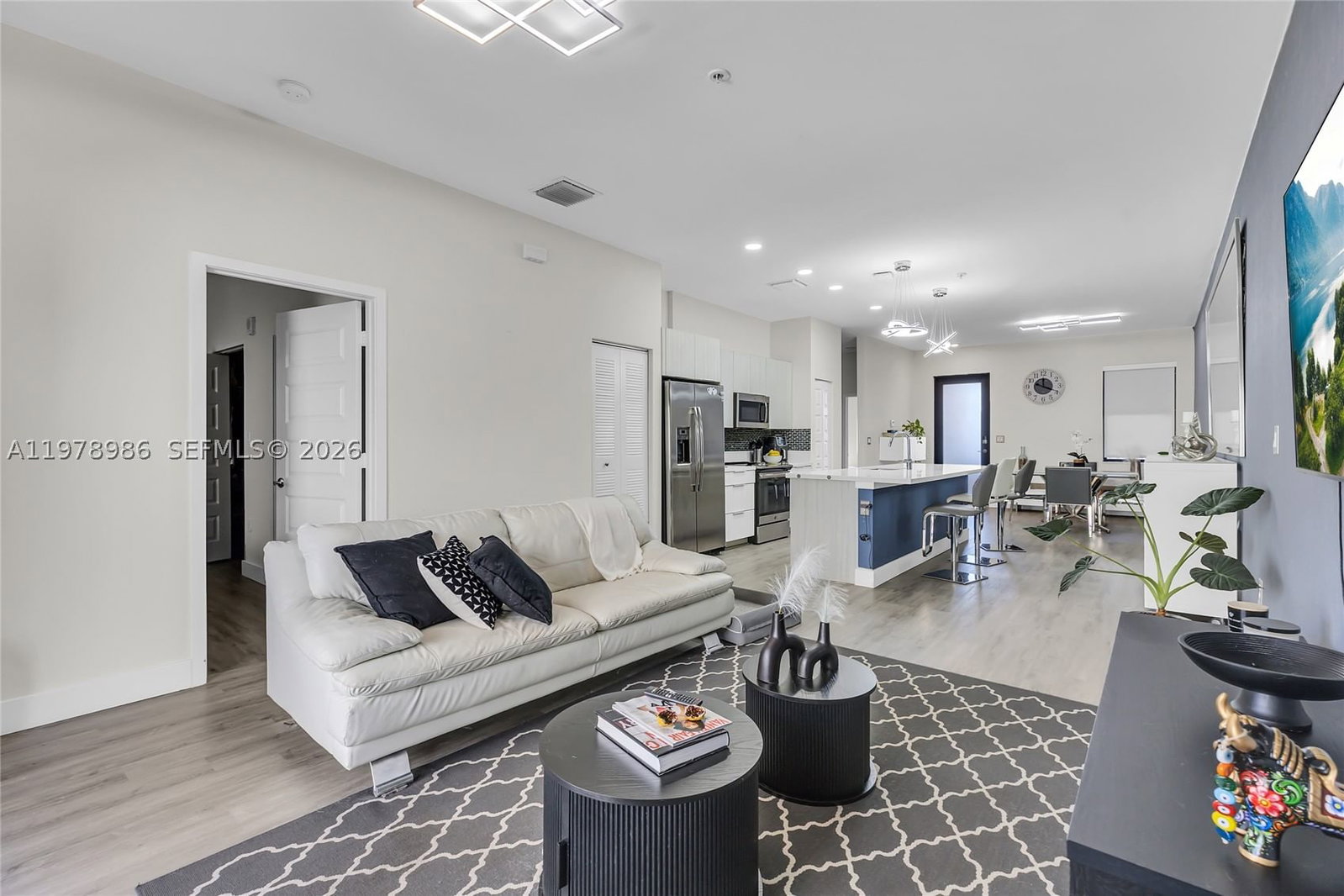 Real estate property located at 7925 104th Ave #28, Miami-dade, Apex At Park Central Cond, Doral, FL