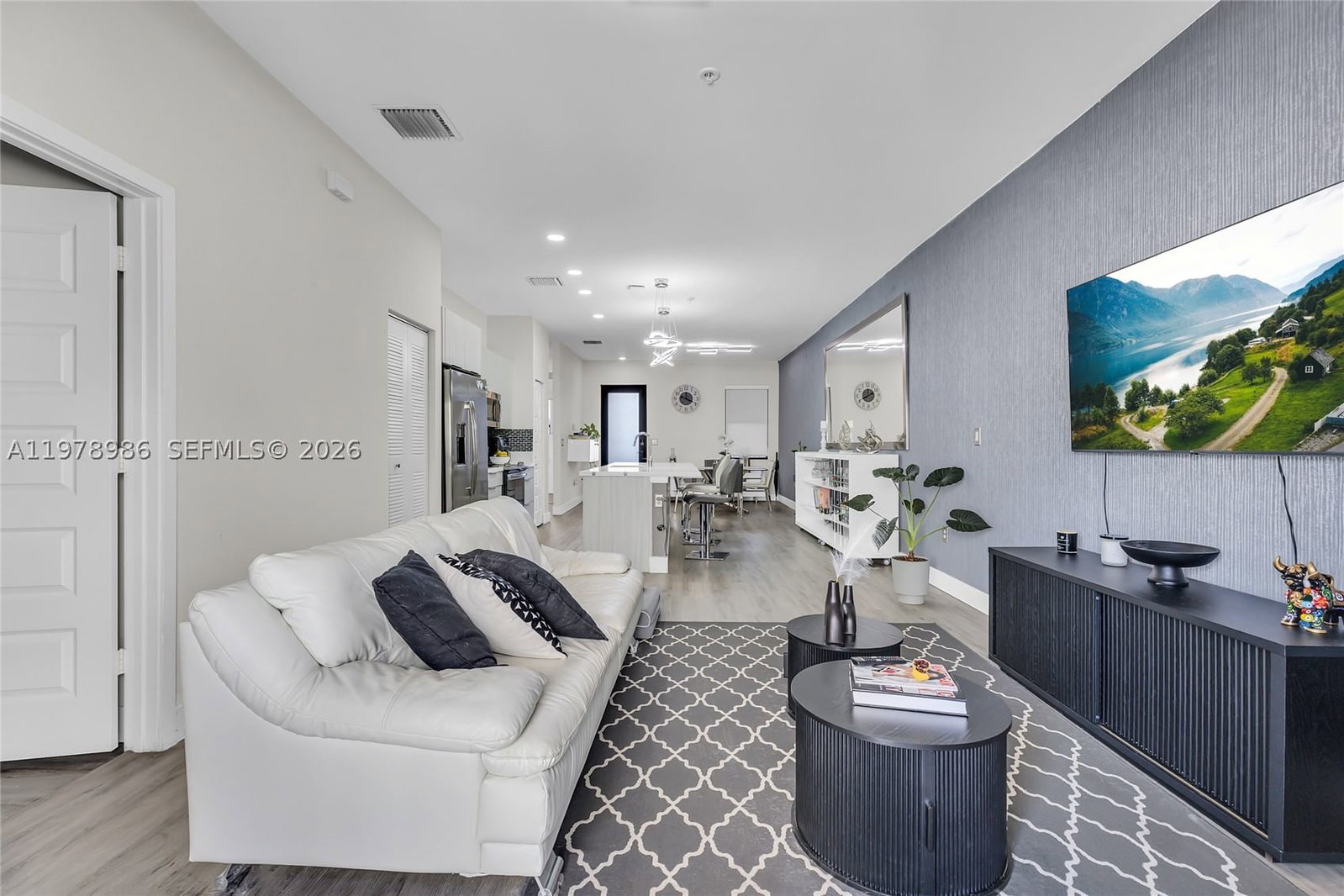 Real estate property located at 7925 104th Ave #28, Miami-dade, Apex At Park Central Cond, Doral, FL