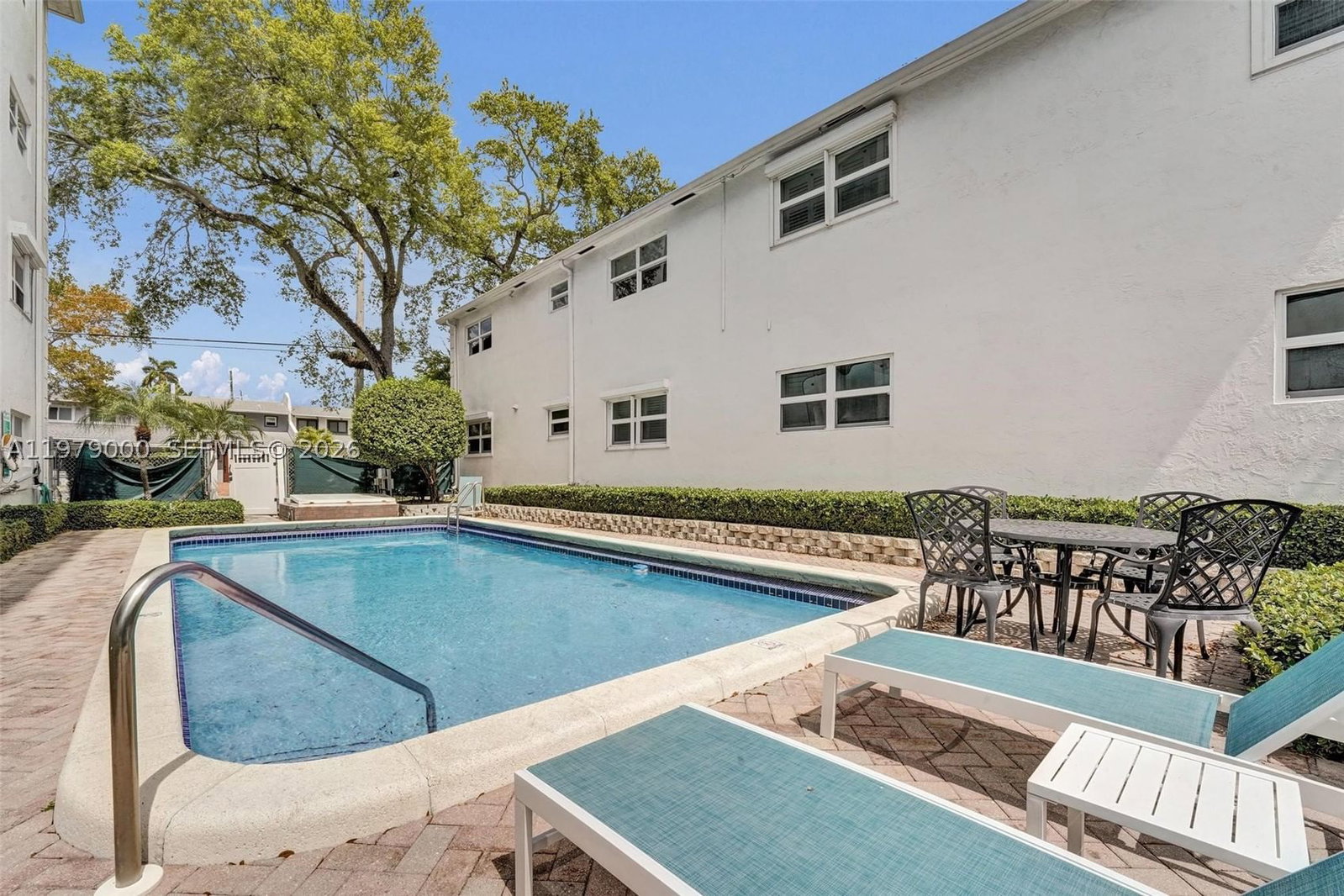 Real estate property located at 1212 2nd Ct #301, Broward, Las Olas Manor 2 Condo, Fort Lauderdale, FL