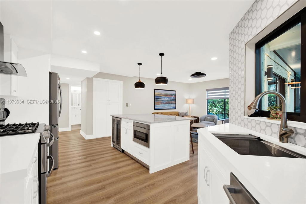 Real estate property located at 9066 112th Ct, Miami-dade, Gladewind Heights, Miami, FL
