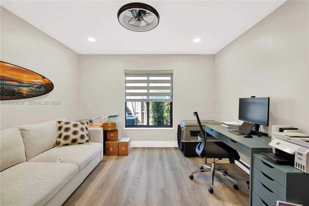Real estate property located at 9066 112th Ct, Miami-dade, Gladewind Heights, Miami, FL