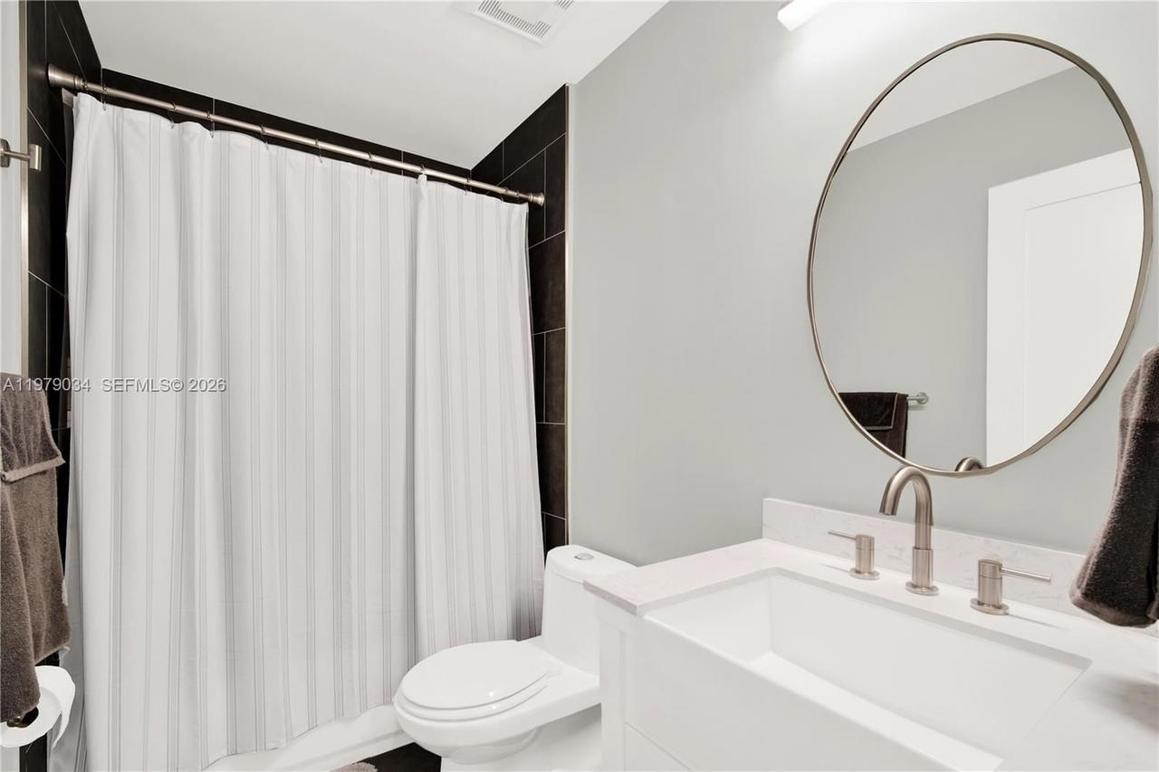 Real estate property located at 9066 112th Ct, Miami-dade, Gladewind Heights, Miami, FL