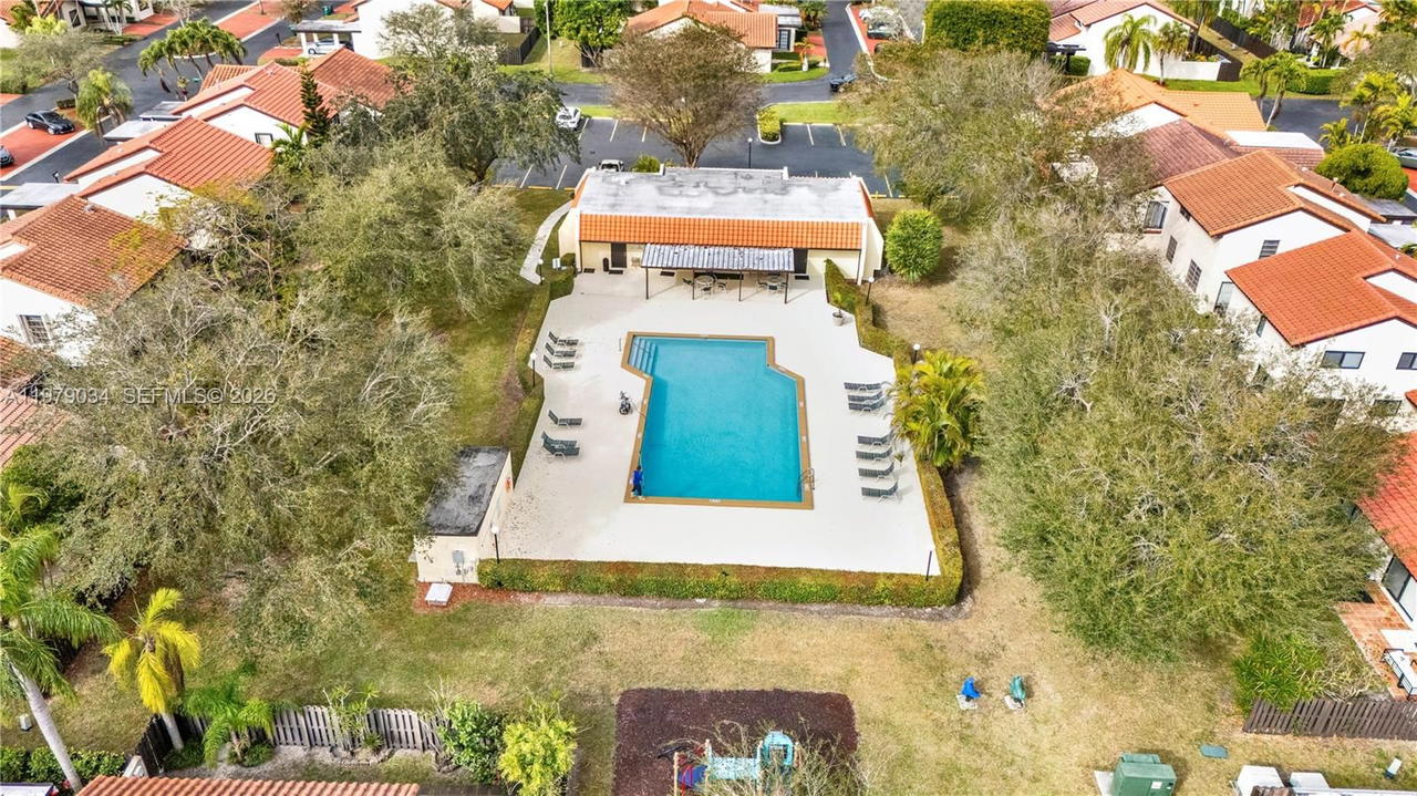 Real estate property located at 9066 112th Ct, Miami-dade, Gladewind Heights, Miami, FL