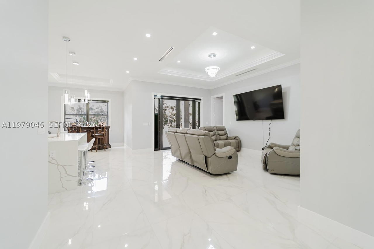 Real estate property located at 398 35th Ave NW, Collier, Golden Gate Est Unit 37, Naples, FL
