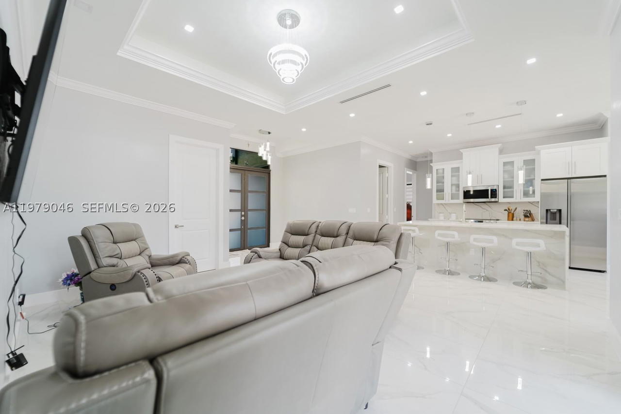 Real estate property located at 398 35th Ave NW, Collier, Golden Gate Est Unit 37, Naples, FL