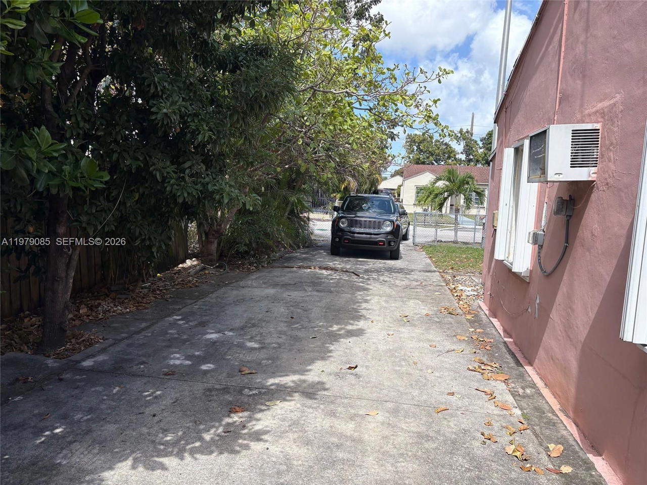 Real estate property located at 740 4th Pl, Miami-dade, Essex Village-third Addit, Hialeah, FL