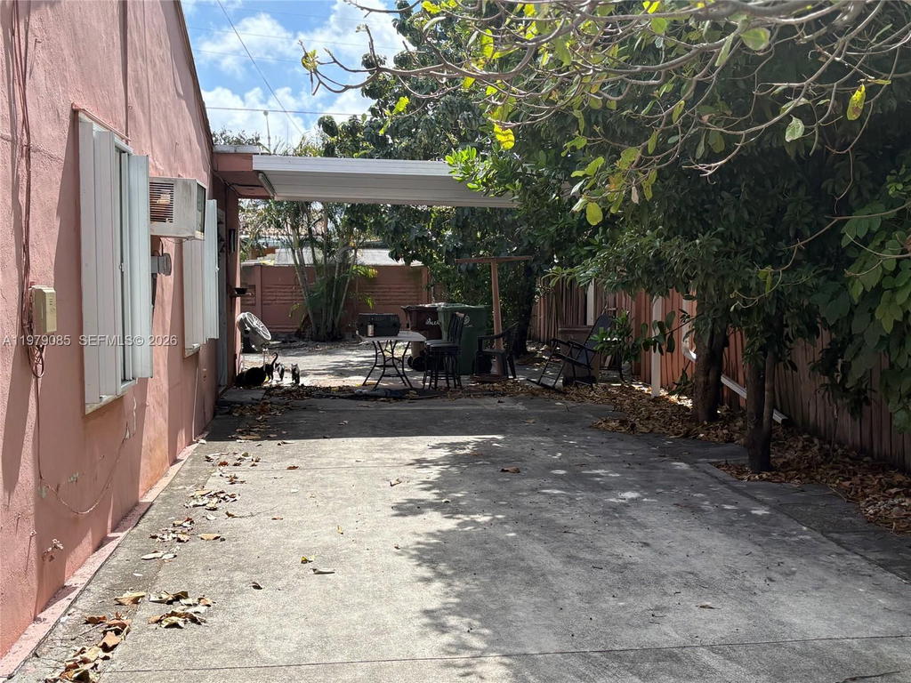 Real estate property located at 740 4th Pl, Miami-dade, Essex Village-third Addit, Hialeah, FL