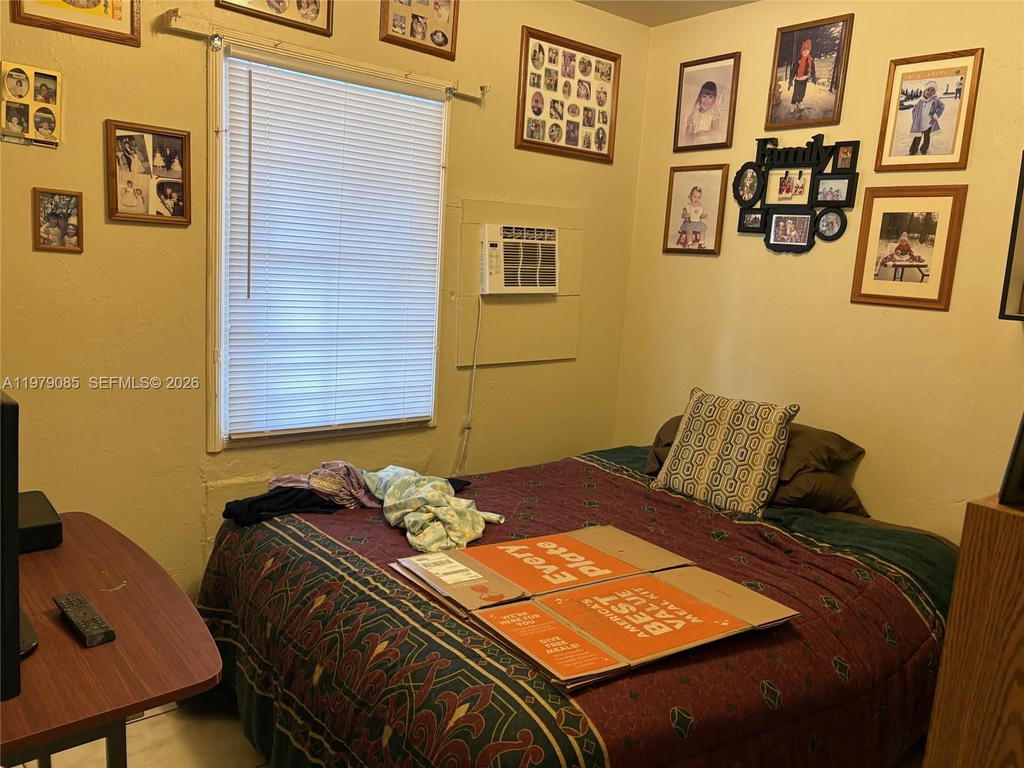 Real estate property located at 740 4th Pl, Miami-dade, Essex Village-third Addit, Hialeah, FL