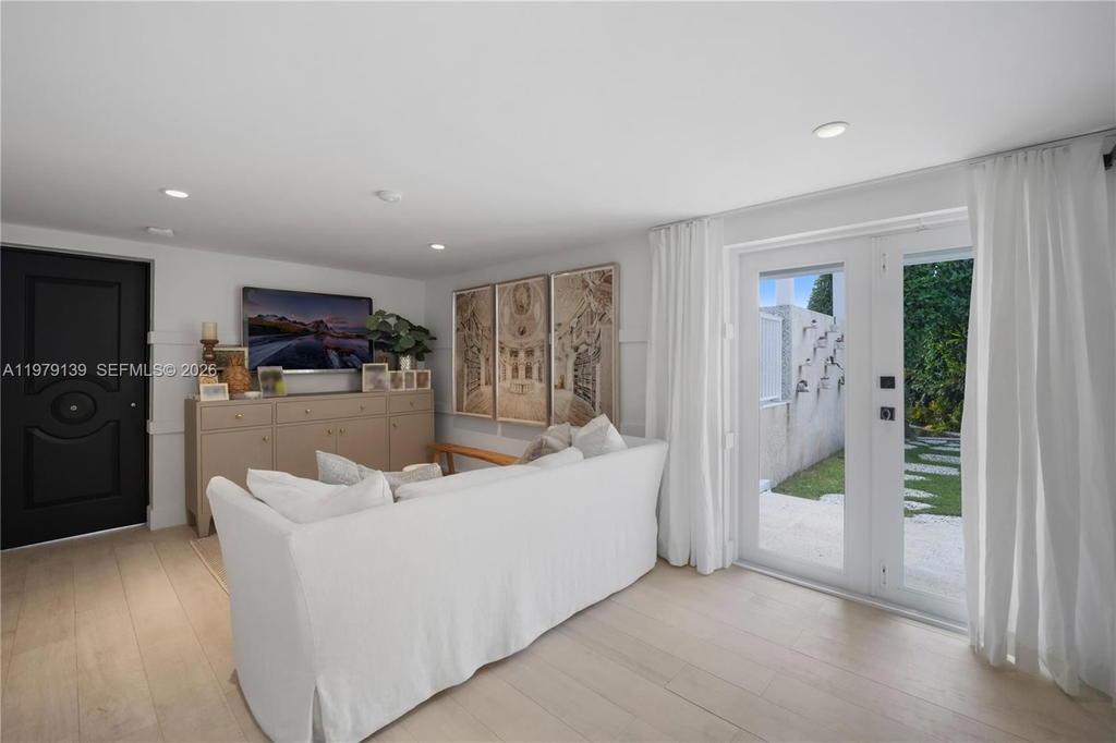 Real estate property located at 536 Jeronimo Dr, Miami-dade, Coral Gables Riviera Sec, Coral Gables, FL
