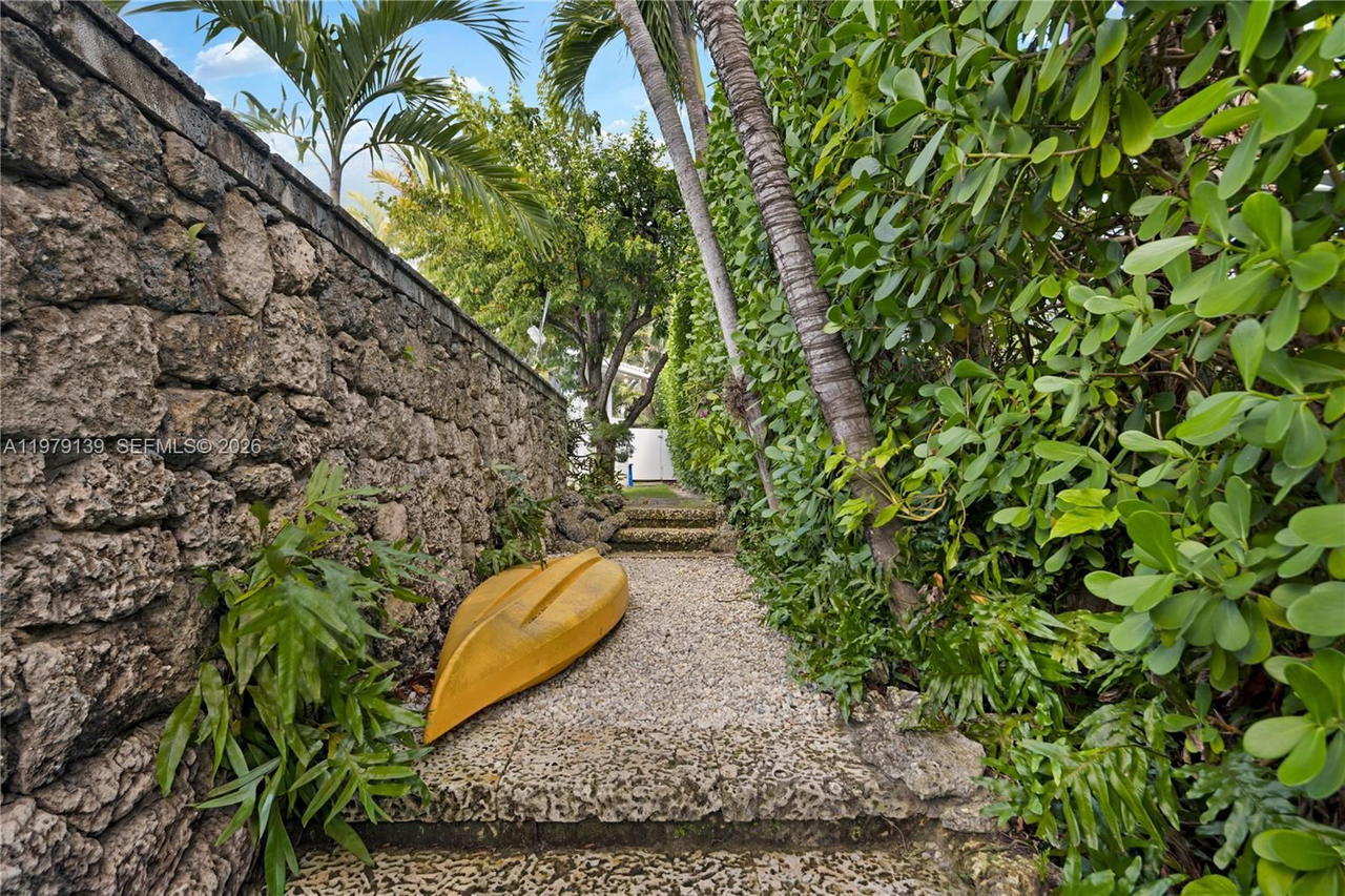 Real estate property located at 536 Jeronimo Dr, Miami-dade, Coral Gables Riviera Sec, Coral Gables, FL