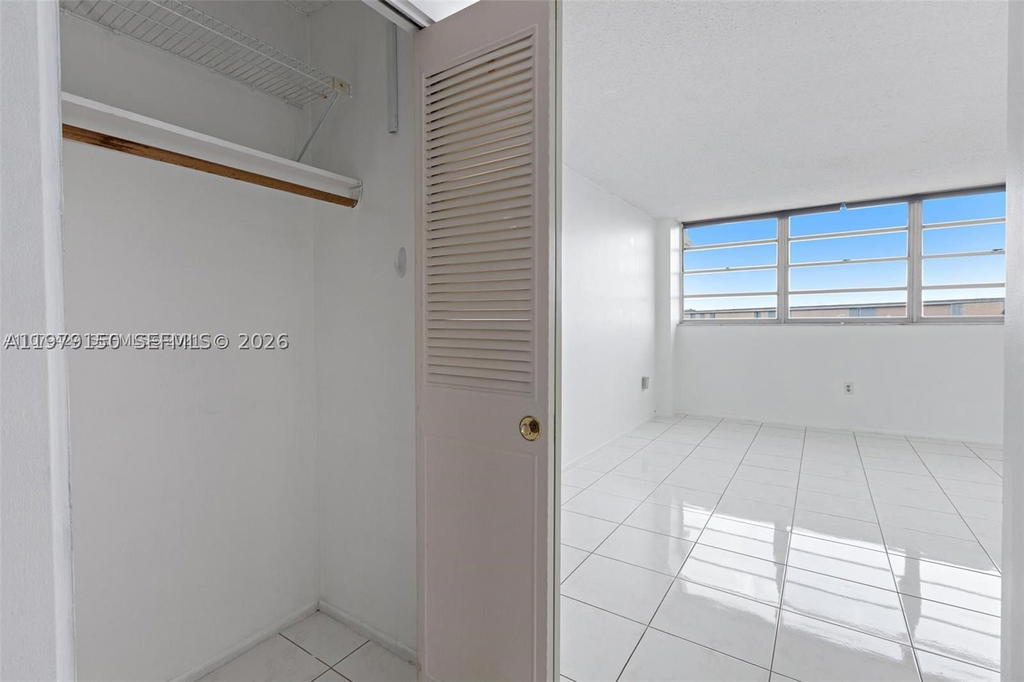 Real estate property located at 13155 Ixora Ct #406, Miami-dade, Keystone Harbor Club Cond, North Miami, FL