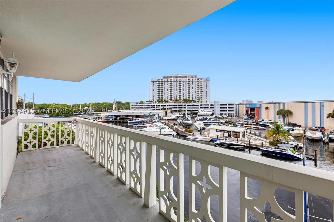 Real estate property located at 13155 Ixora Ct #406, Miami-dade, Keystone Harbor Club Cond, North Miami, FL