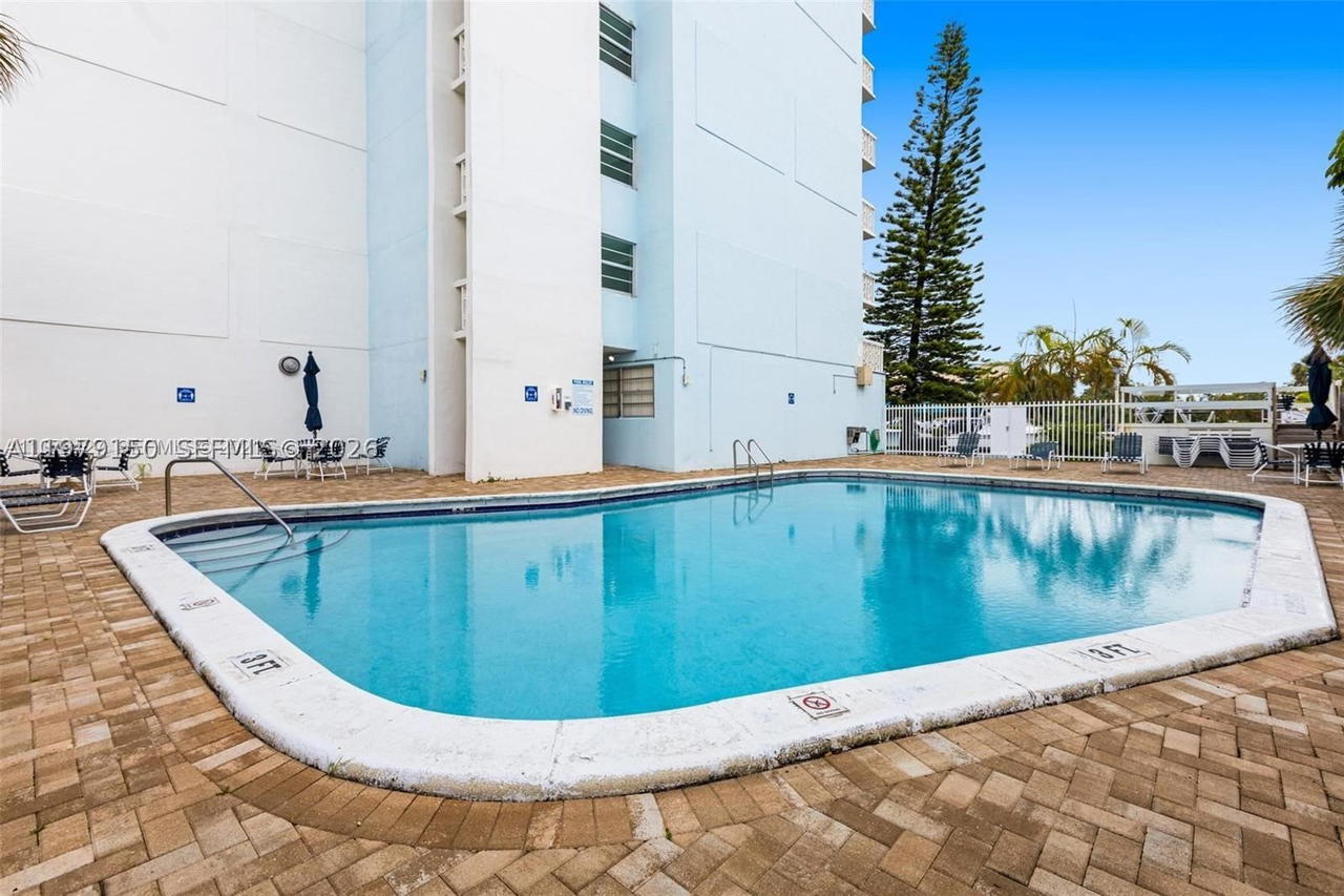 Real estate property located at 13155 Ixora Ct #406, Miami-dade, Keystone Harbor Club Cond, North Miami, FL
